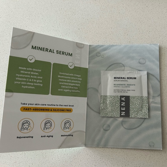 NENA Glacial Oceanic Clay Mask with Skincare Samples - Picture 14 of 16